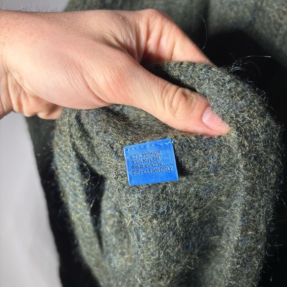 J. McLaughlin Mohair Blend Turtleneck Women’s Size Large - Picture 4 of 4